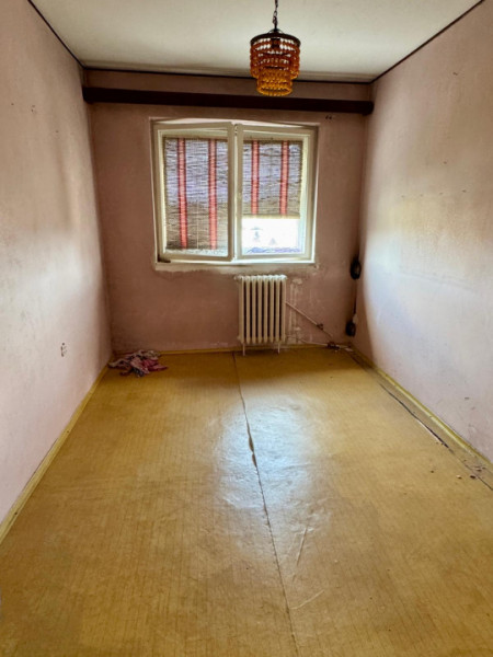 Ap 2 cam  decomandat ,in Manastur, str Mehedinți 