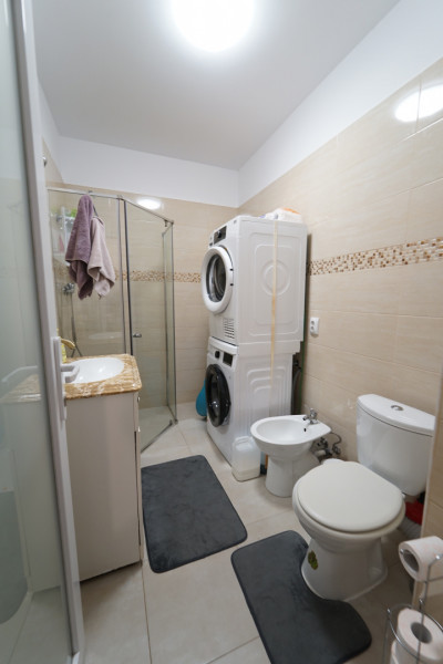 Apartament 3 camere + garaj ,76 mp, finisat  si mobilat,in cart Europa 