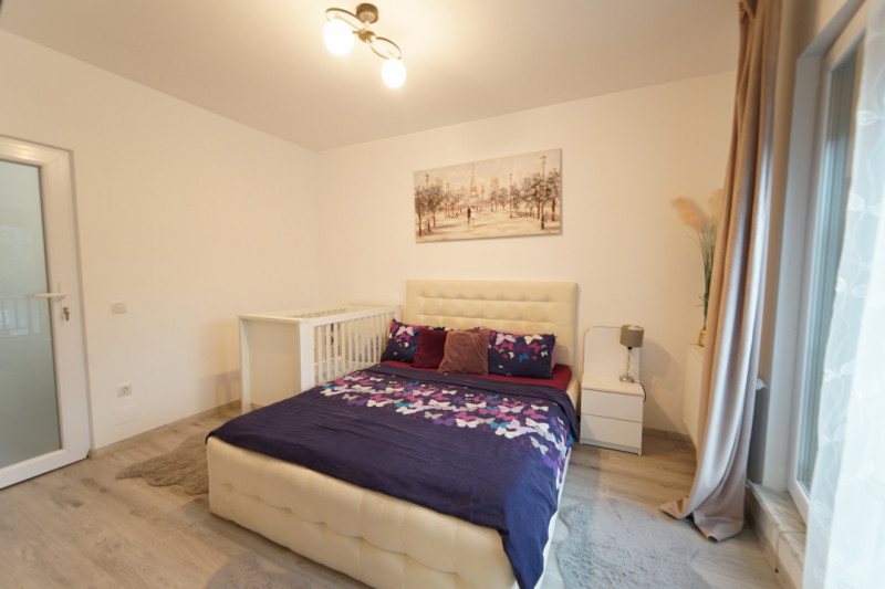 Apartament 3 camere + garaj ,76 mp, finisat  si mobilat,in cart Europa 