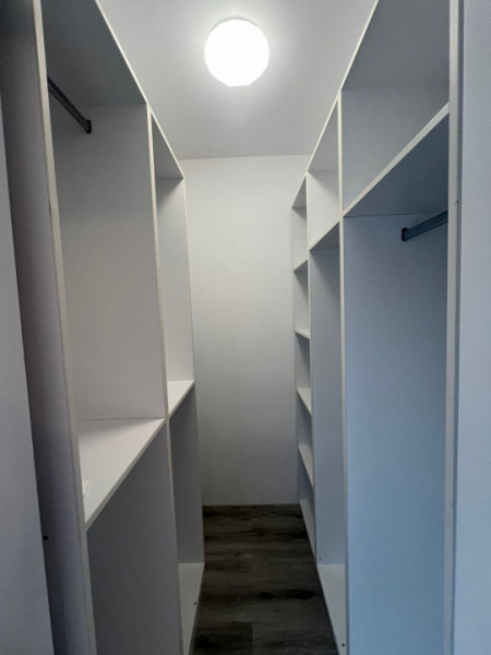Apartament 3 camere + garaj ,76 mp, finisat  si mobilat,in cart Europa 