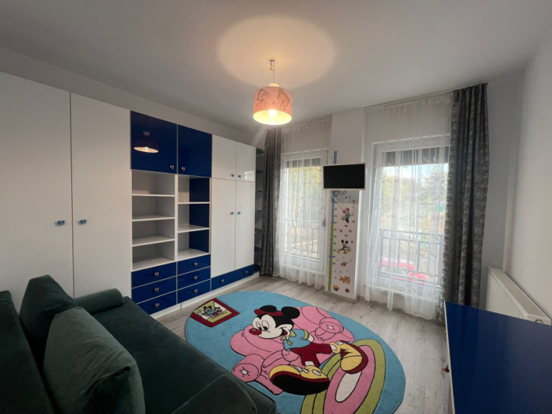 Apartament 3 camere + garaj ,76 mp, finisat  si mobilat,in cart Europa 