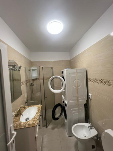 Apartament 3 camere + garaj ,76 mp, finisat  si mobilat,in cart Europa 