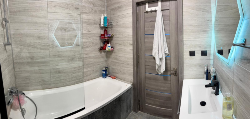 Apartament 3 camere+garaj in zona Metro-BMW