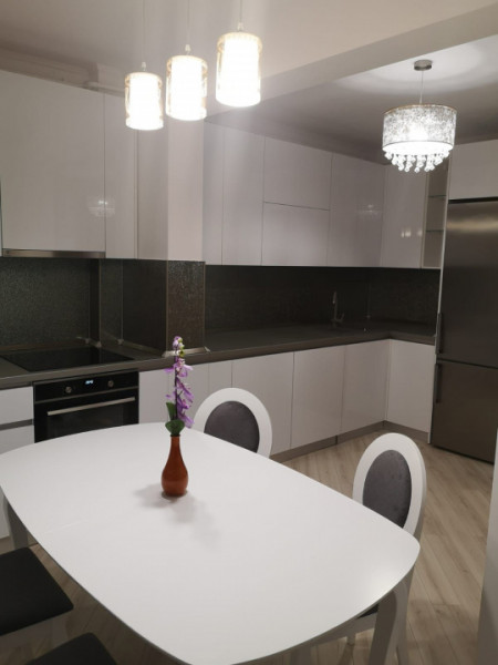 Apartament 2 camere+garaj in zona Metro-BMW