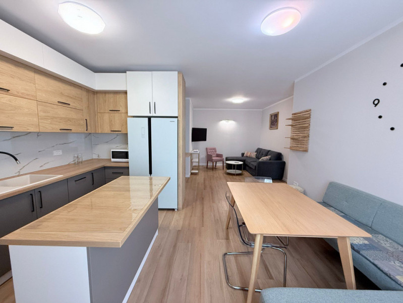 Apartament 3 camere de vanzare in Ansamblul Columna Residence, zona VIVO
