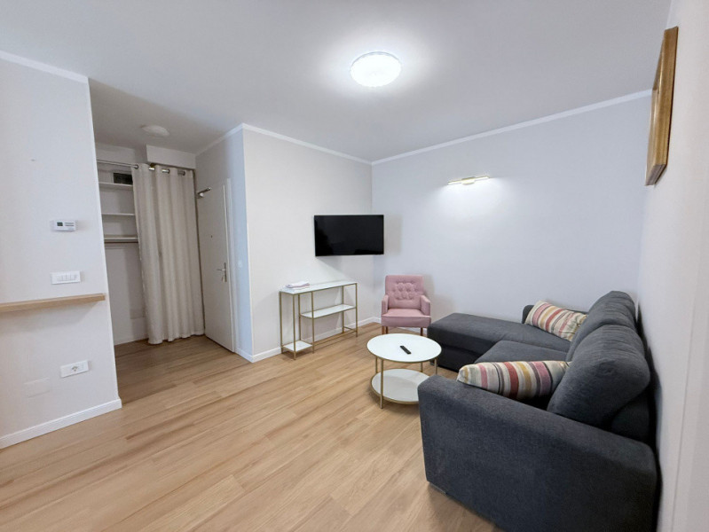 Apartament 3 camere de vanzare in Ansamblul Columna Residence, zona VIVO