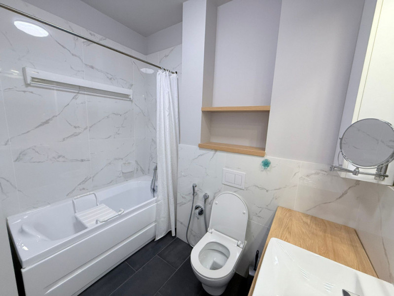 Apartament 3 camere de vanzare in Ansamblul Columna Residence, zona VIVO