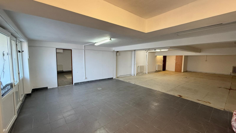 Spatiu multifunctional, 149 mp, zona UMF str Sighișoarei 