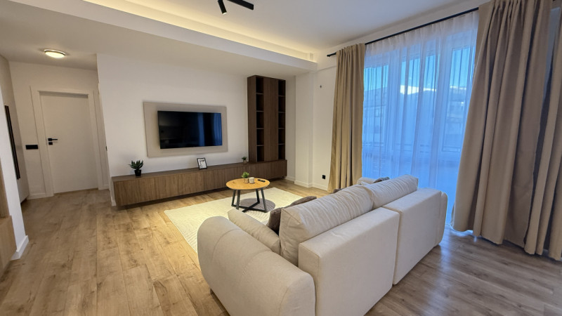  Apartament 2 cam Lux bloc nou ,57 mp+balcon,zona VIVO str Razoare