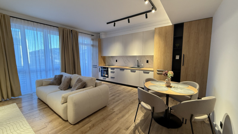 Apartament 2 cam Lux bloc nou ,57 mp+balcon,zona VIVO str Razoare