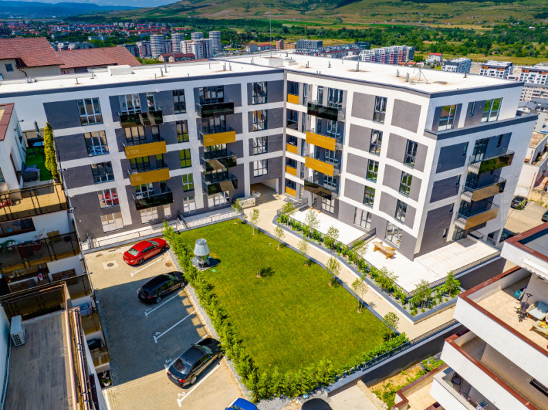 Apartament 2 cam Lux bloc nou ,57 mp+balcon,zona VIVO str Razoare