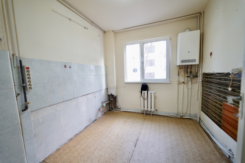 Apartament 3 camere| Decomandat |cart.Manastur| str Mehedinți |zona Nora|