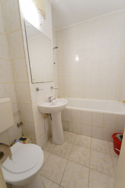 Apartament 3 camere| Decomandat |cart.Manastur| str Mehedinți |zona Nora|