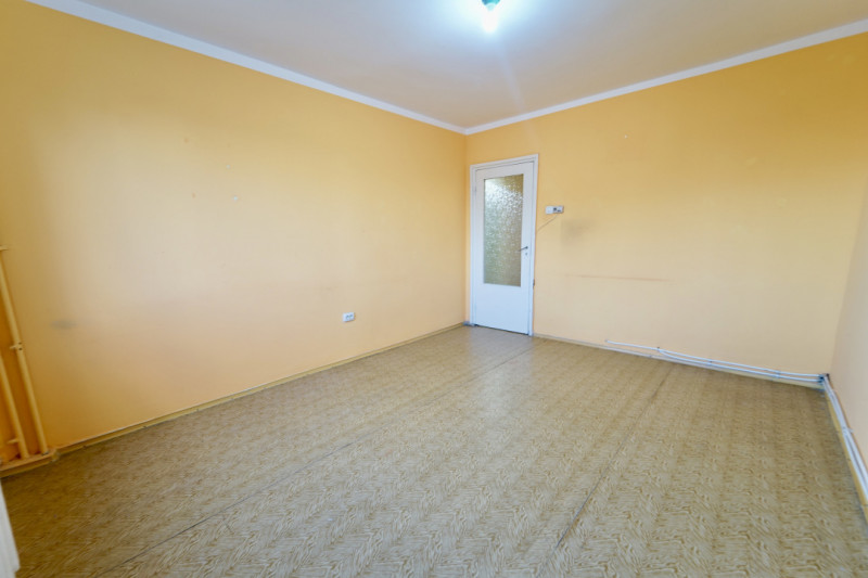 Apartament 3 camere| Decomandat |cart.Manastur| str Mehedinți |zona Nora|