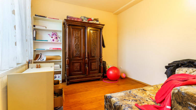 Casă de vânzare – Someșeni, Cluj-Napoca | 994 mp teren | 242 mp utili