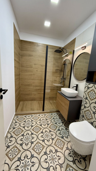 Apartament 2 cam, 54mp+balcon,zona VIVO str Razoare