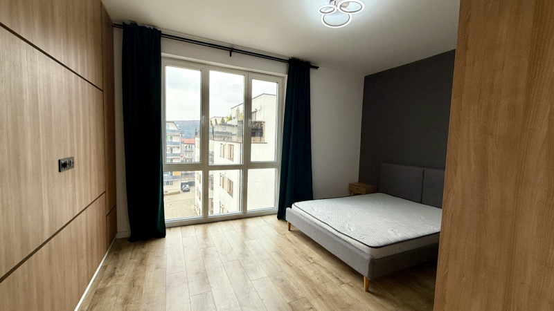 Apartament 2 cam, 54mp+balcon,zona VIVO str Razoare