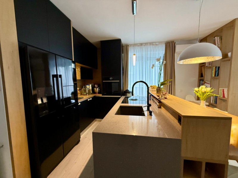 Ap 3 camere ,68 mp+40 mp terasa, finisat  si mobilat,in cart Europa 