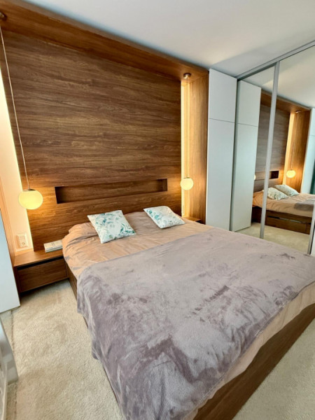 Ap 3 camere ,68 mp+40 mp terasa, finisat  si mobilat,in cart Europa 