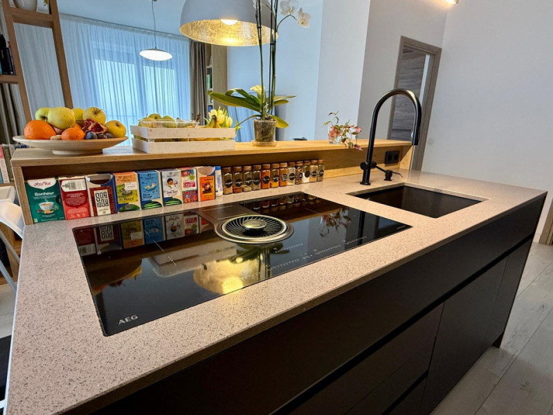 Ap 3 camere ,68 mp+40 mp terasa, finisat  si mobilat,in cart Europa 