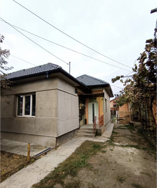 Casa de vanzare 3 camere,84 mp utili si teren 380mp Someseni zona de case