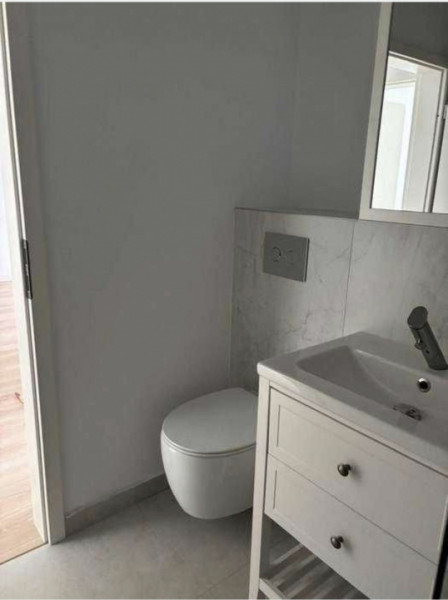 Apartament de 2 camere, Finisat, zona BMW, Floresti