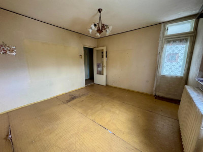 Ap 2 cam  decomandat ,in Manastur, str Mehedinți 