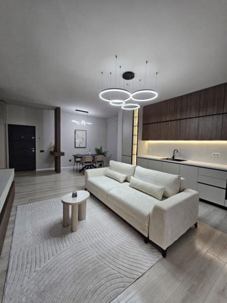  Apartament 2 cam ultrafinisat Florești, Str Eroilor