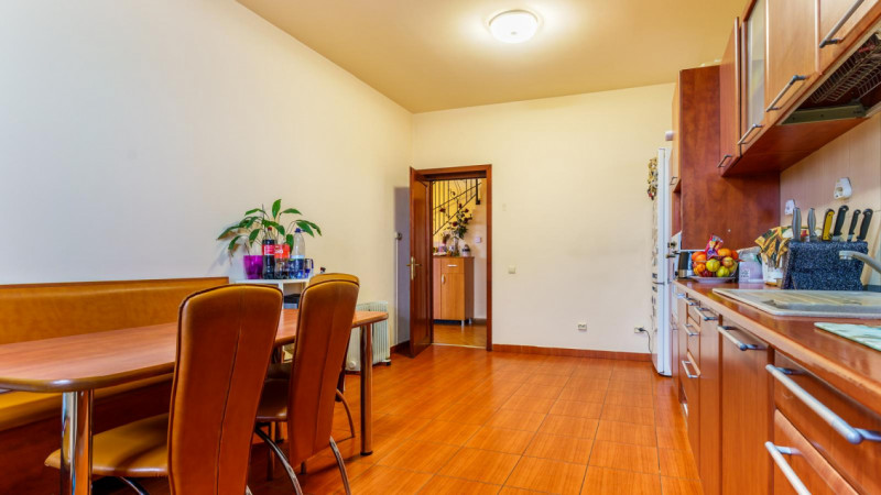 Casă de vânzare – Someșeni, Cluj-Napoca | 994 mp teren | 242 mp utili