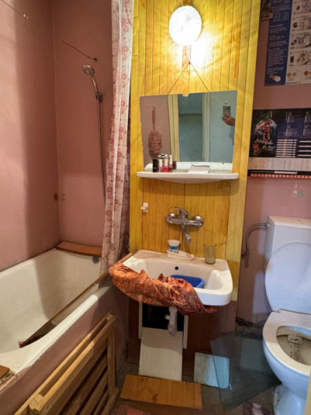 Ap 2 cam  decomandat ,in Manastur, str Mehedinți 