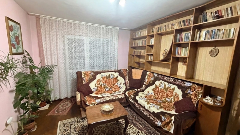 Apartament 3 camere,str Grigore Alexandrescu, cart.Manastur 