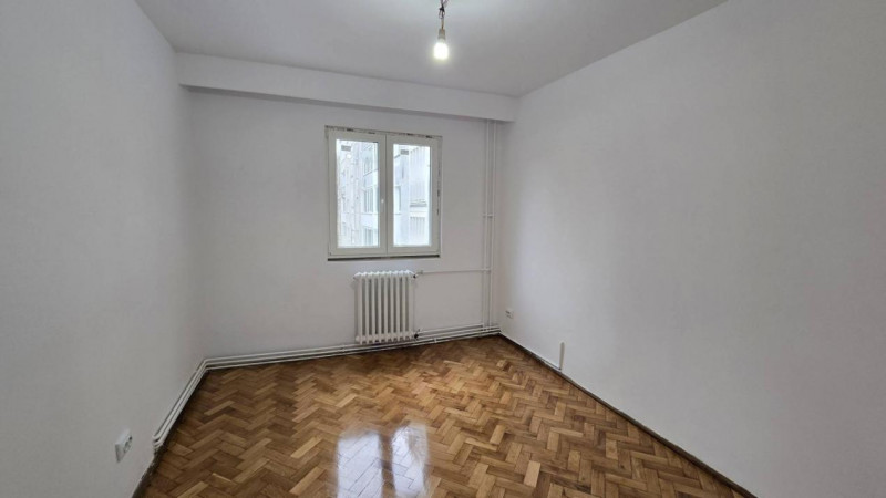 Apartament 3 camere,Aleea Padin, cart.Manastur 