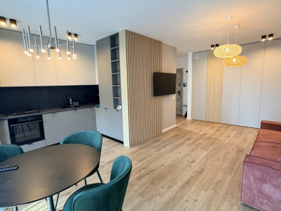 Ap 2 camere modern +garaj de inchiriat in Rozelor Residence