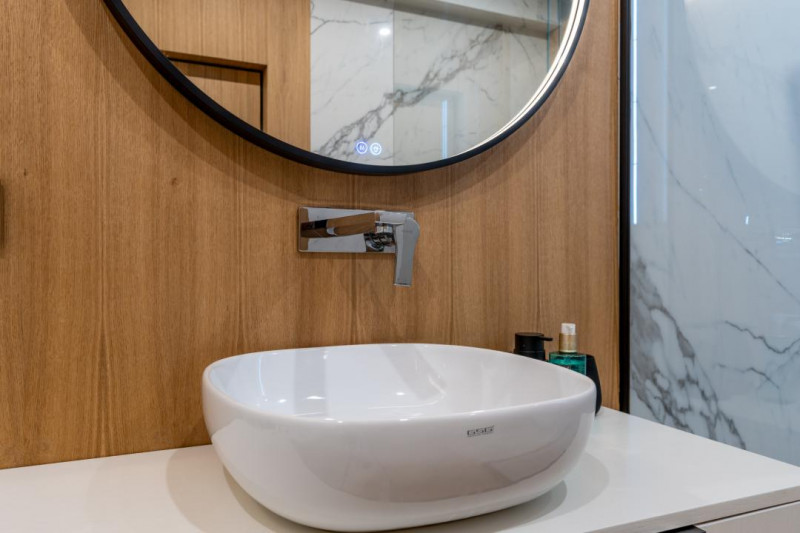 Inchiriere Penthouse de Lux cu 4 camere ,Centru, terasa 100mp