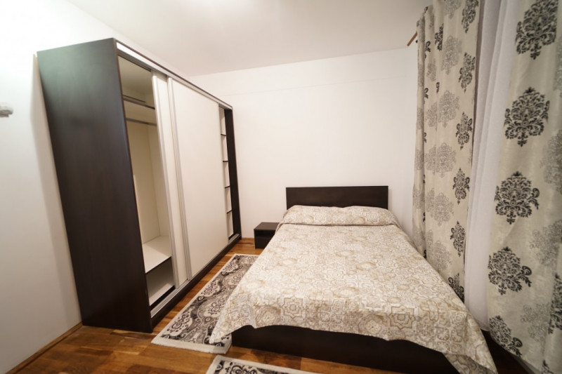 Apartament 2 camere de vanzare in Manastur ,str Huedinului,zona Nora