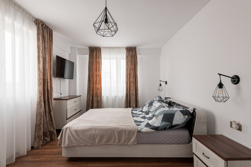 Apartament 3 camere de lux,2 garaje,zona Iulius Mall