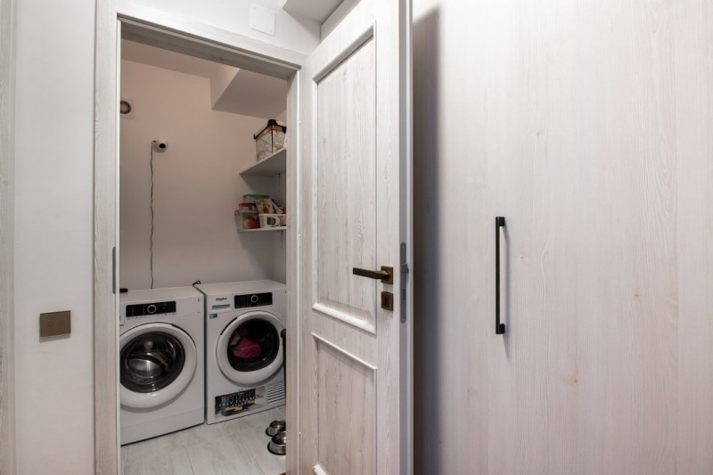 Apartament 3 camere de lux,2 garaje,zona Iulius Mall