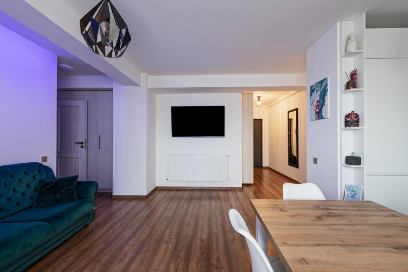 Apartament 3 camere de lux,2 garaje,zona Iulius Mall