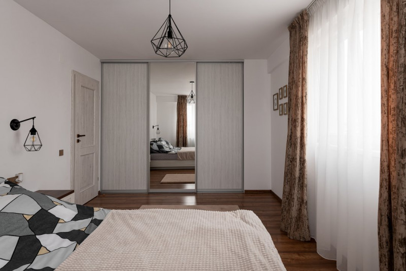 Apartament 3 camere de lux,2 garaje,zona Iulius Mall