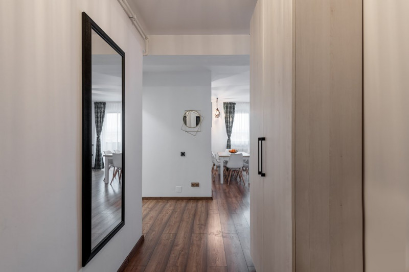 Apartament 3 camere de lux,2 garaje,zona Iulius Mall