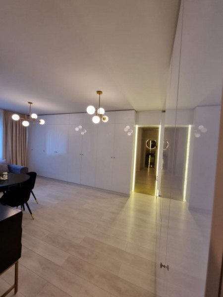 Vanzare apartament 2 camere de LUX bloc nou cu CF str Valea Garboului,zona Polus